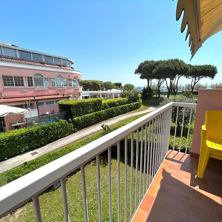Seaside Terrace & Pool Getaway Apartment Cavallino-Treporti Ngoại thất bức ảnh